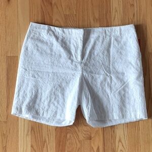 IZOD Eyelet Shorts